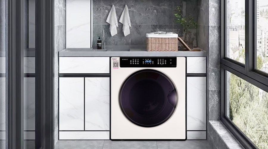 有家用衣服烘干機(jī)的陽臺，如何提升生活品質(zhì)